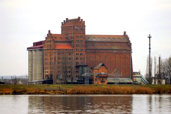 PŁOCK - RADZIWIE.
Elewator zbożowy
