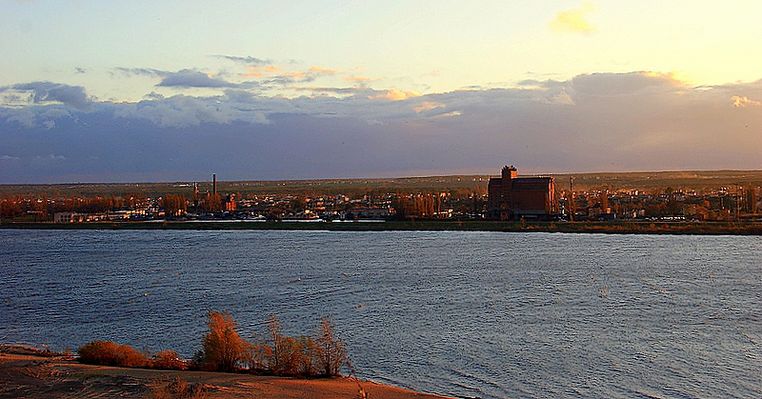 Rzut oka na drugą stronę Wisły.
