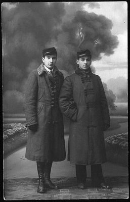 Studenci typu szlachta (ok. 1920r - Płock)
