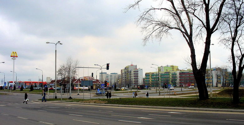 Niedzielne leniwe południe
skrzyżowanie ul. Wyszogrodzkiej z Al. Armii Krajowej
