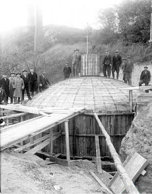 budowa stacji filtrów dla płockich wodociągów - listopad 1935r.
fot. Juliusz Dom
Słowa kluczowe: budowa stacji filtrów dla płockich wodociągów 1935r.