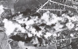 Aufnahmen_des_VII__Fliegerkorps_während_der_Bombardierung_von_Wyszvogrod.jpg