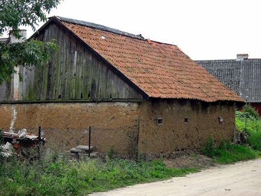 obórka w Bielsku
stoi obecnie w środku Bielska, w środku nowo-zbudowanego osiedla mającego charakter miejski
Słowa kluczowe: Bielsk