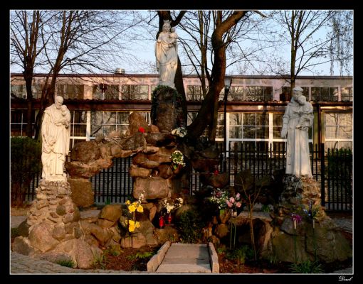 Ołtarzyk
Znajdujący się przy Stanisławówce
Zdjęcie z dedykacją dla Krzysztofa.
