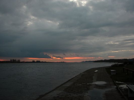 Wieczor nad Wisłą (Rzeka Wisła) - Fotogaleria miasta Płocka