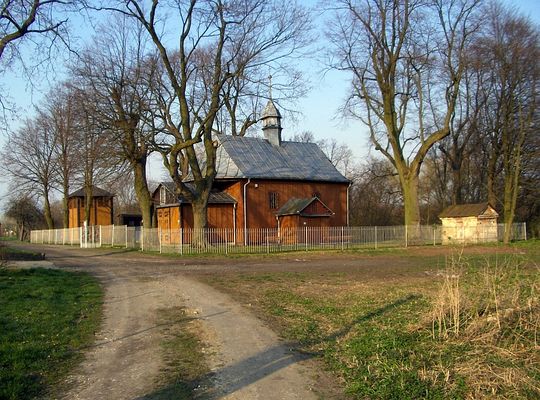 Brwilno Górne (Wysokie)
Zespół kościoła parafialnego, widziany od strony skarpy wiślanej.
