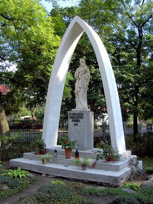 Popołudnie w Soczewce
Figura Madonny obok kościoła.
Słowa kluczowe: Soczewka