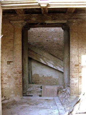 Studzieniec - Pałac
Widok z wejścia.
