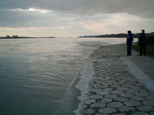 Wisła
Bulwar w Płocku 4-04-2006
