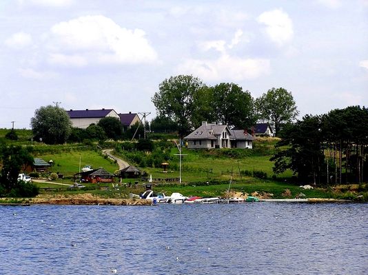 malutka przystań na prawym brzegu Wisły
Brwilno Górne 
Słowa kluczowe: przystań Brwilno Górne