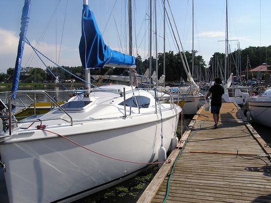 po regatach na cumach
jachty w Nowym Duninowie, 19.07.2008r.
Słowa kluczowe: jachty Nowy Duninów