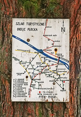 Szlaki Turystyczne okolic Płocka
[i]Tablica w Koszelówce[/i]
