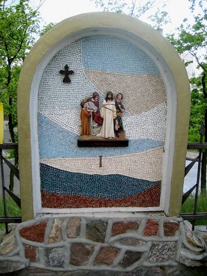 Droga Krzyżowa wykonana z mozaiki wokół kościoła parafialnego pw. Św. Floriana w Nowych Proboszczewicach
Stacja I
