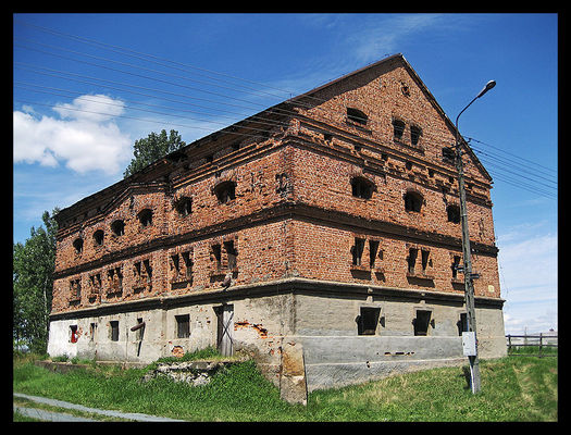 Spichlerz dworski z połowy XIX wieku
Siecień
Słowa kluczowe: Siecień