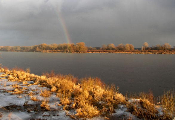 Tęcza nad Wisłą
Widok z pozostałości mostu w Wyszogrodzie
Słowa kluczowe: Tęcza Wyszogród