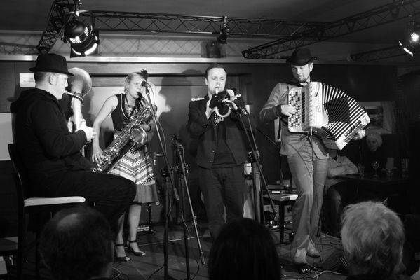 Czesław w Płocku
koncert w klubie Harrison 15.12.2008
