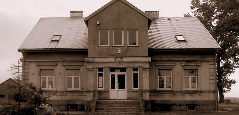 Szkoła w Myśliborzycach
Szkoła Podstawowa w Myśliborzycach.
Słowa kluczowe: Myśliborzyce